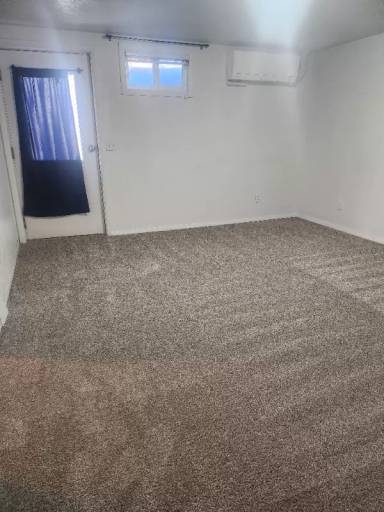 Main picture of 410 1/2 Augusta Dr