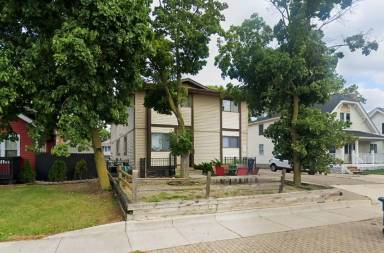 Main picture of 1425 S State St