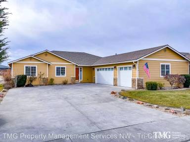 Main picture of 2920 Sawgrass Loop