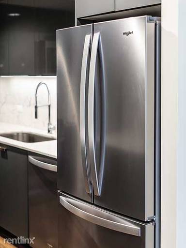 Main picture of 22 E 1st St