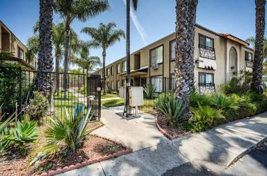 Main picture of 909 S Sunshine Ave