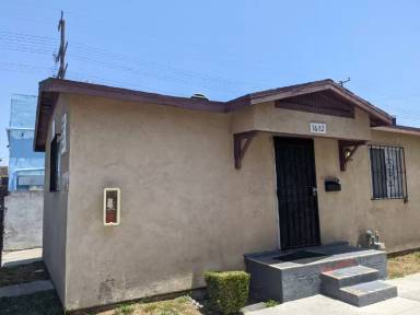 Main picture of 1602 W 38th St