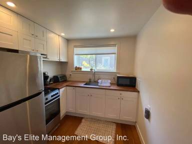 Main picture of 1125 Center St