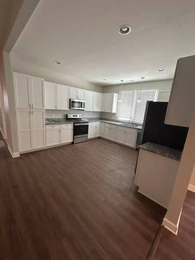 Main picture of 327 N Dean St
