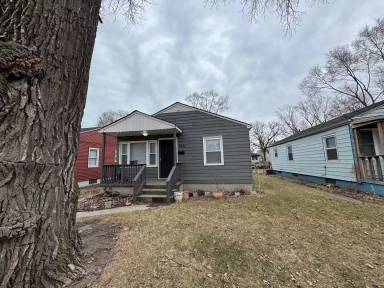 Main picture of 749 Hovey St