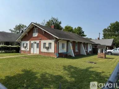 Main picture of 602 S Hickory St