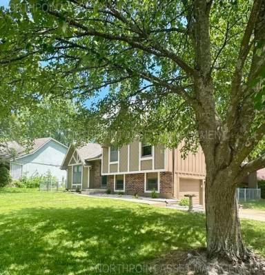 Main picture of 401 14th Ave N
