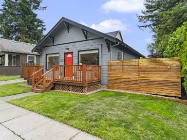 Main picture of 5516 N Yale St
