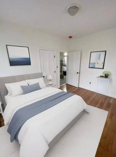 Main picture of 64 Trafford St
