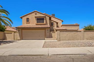 Main picture of 5440 W Beryl Ave