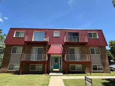 Main picture of 239 S Jefferson St