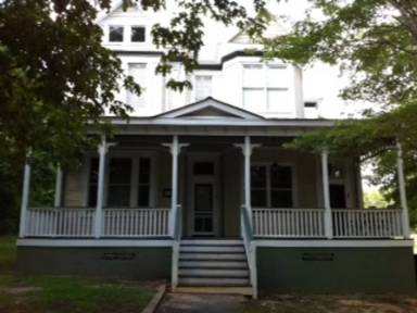 Main picture of 301 N 9th St
