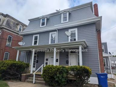 Main picture of 223 N 2nd St