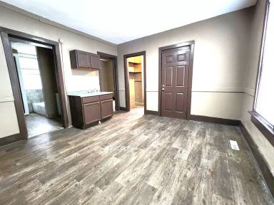 Main picture of 3120 N 1st St