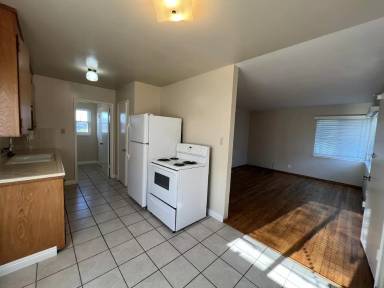 Main picture of 458 Raymond Ave