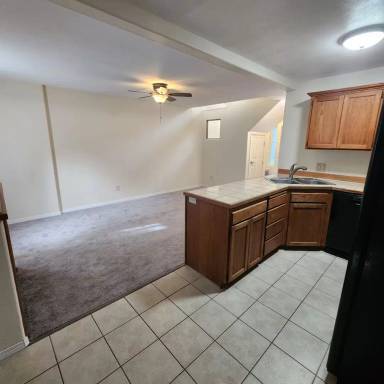 Main picture of 560 7th Ave