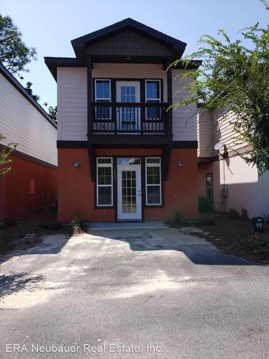 Main picture of 2233 Brooke St