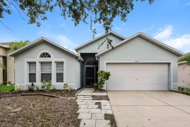 Main picture of 12814 Lake Vista Dr