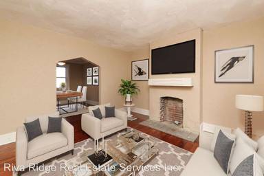 Main picture of 915 Rossmore Ave