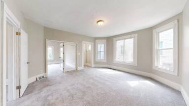 Main picture of 3732 W 37th St