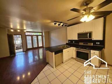 Main picture of 2446 W Arthington St