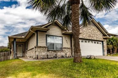 Main picture of 21951 Legend Point Dr
