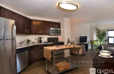 Main picture of 21 W Chestnut Apartments