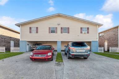 Main picture of 917 W Monterey Ct