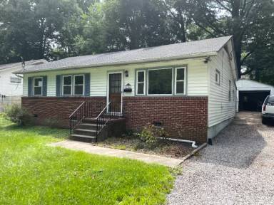 Main picture of 201 N Holly Ave