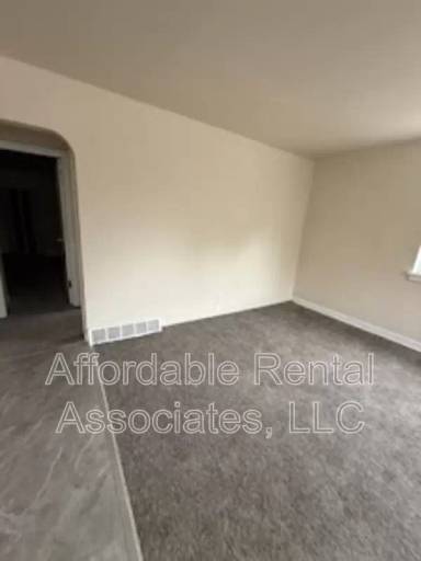 Main picture of 1560 S 10th St