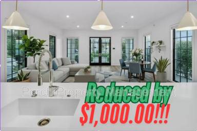 Main picture of 207 E Intendencia St