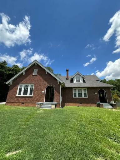 Main picture of 724 W Whitner St