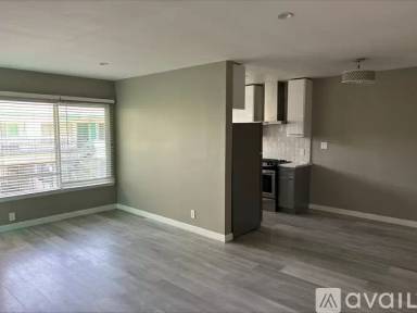Main picture of 400 S Mariposa Ave