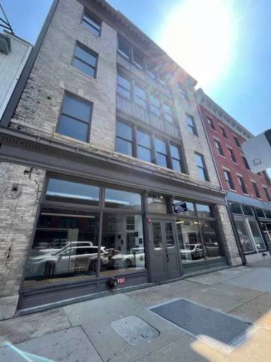 Main picture of 1322 W Broad St