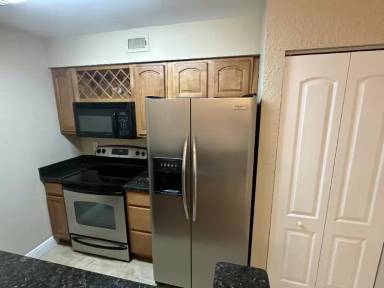 Main picture of 2851 N Oakland Forest Dr