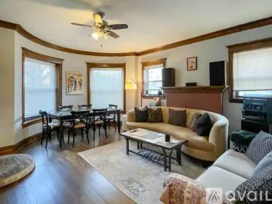 Main picture of 901 W Gordon Ter