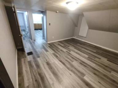 Main picture of 706 W Front St