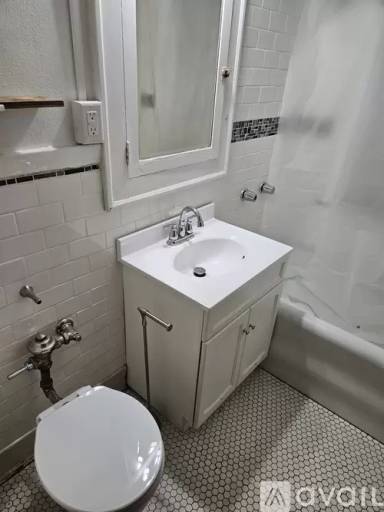 Main picture of 1731 E Superior St