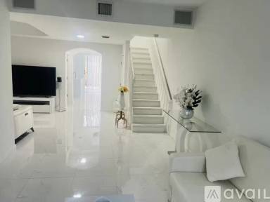 Main picture of 5912 Siena Ln