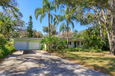 Main picture of 816 Putnam Ave