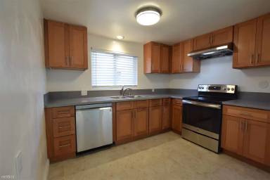 Main picture of 133 N 4th St