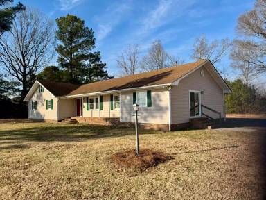 Main picture of 108 Seymour Dr