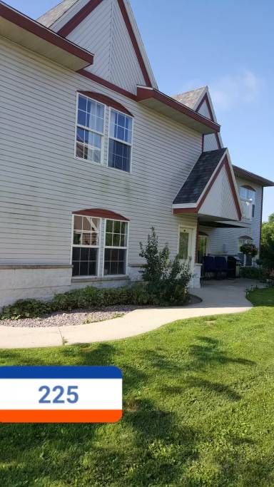 Main picture of 225 Linden Ct