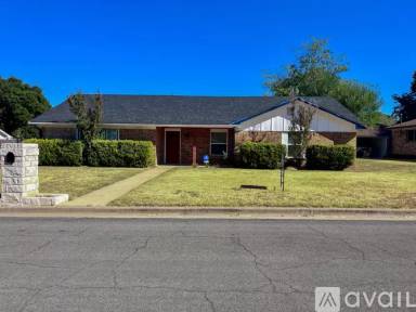 Main picture of 337 Cedarwood Ln