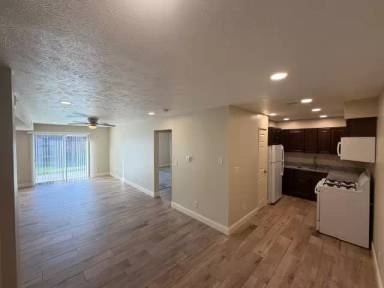 Main picture of 7100 Van Dorn St
