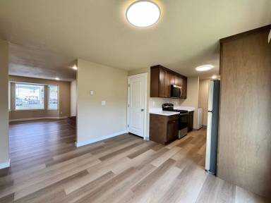 Main picture of 16902-16904 15TH AVE E