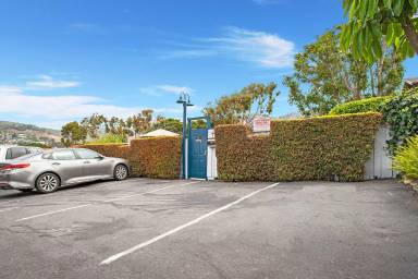 Main picture of 537 Glenneyre St