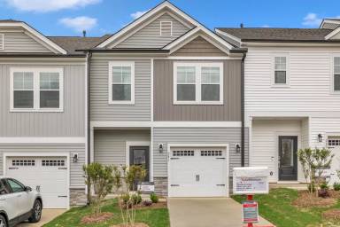 Main picture of 281 Hank Way
