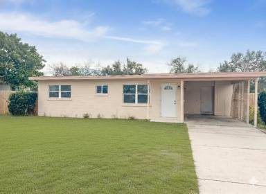 Main picture of 3307 36th Ave W