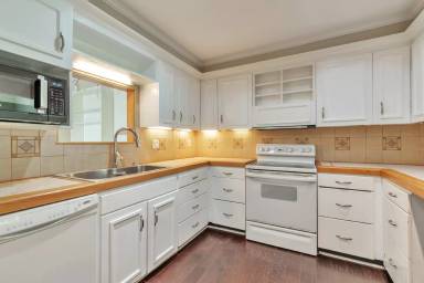 Main picture of 2775 Bentley Pl SE